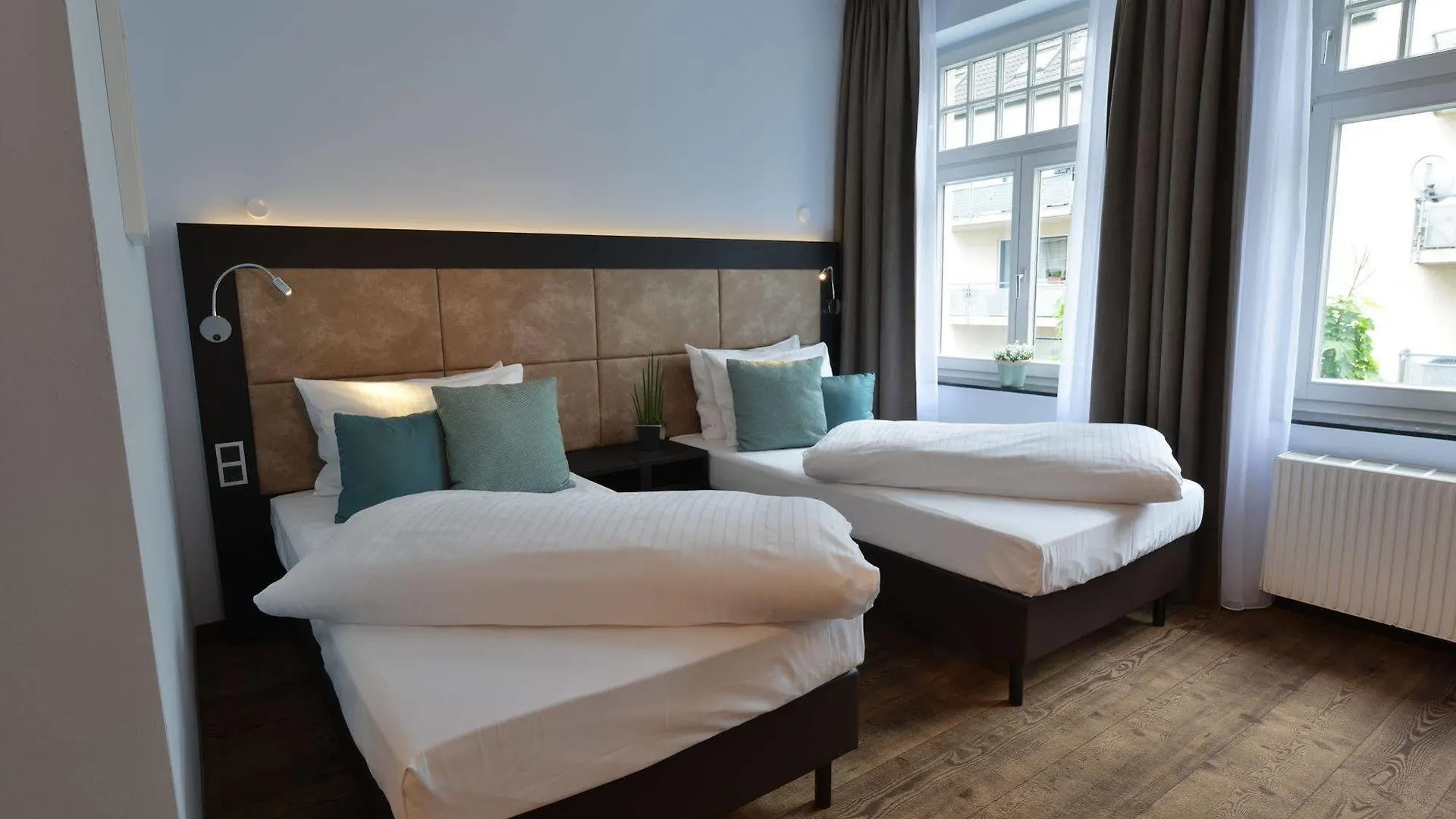*** Hotel Uhu Gaestehaus Superior Colonia Alemania